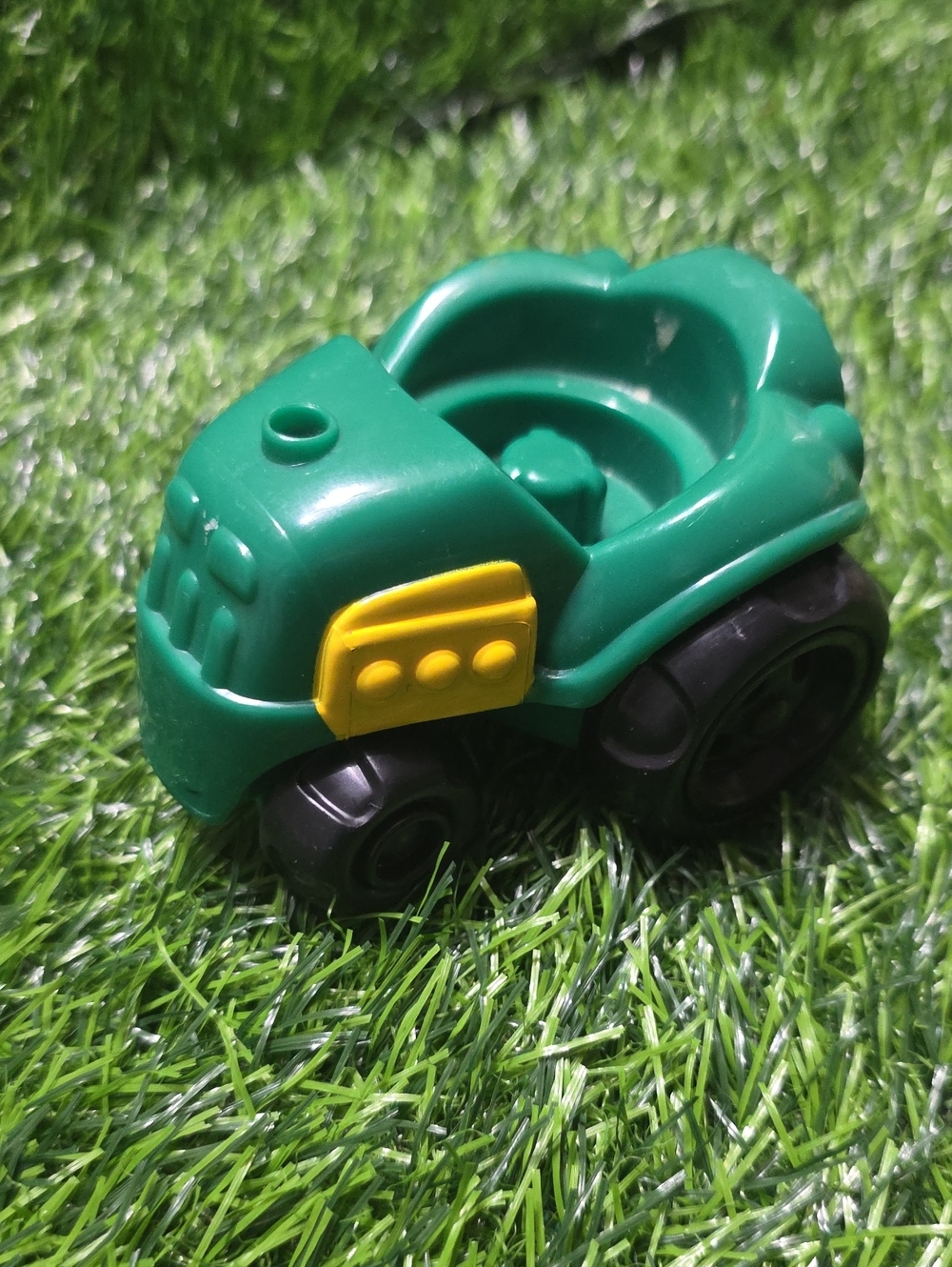 Fisher Price Vintage Little People Farm Tractor
